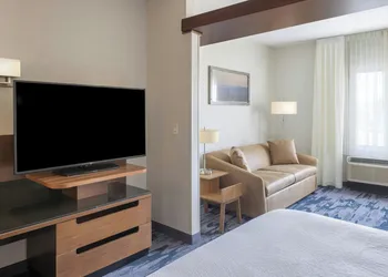 Fairfield Inn & Suites Springfield Northampton/Amherst hotel thumbnail 5