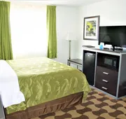 Quality Inn Russell hotel detail image 3