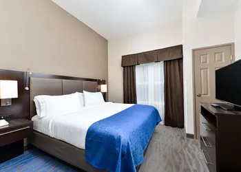 Holiday Inn Express St. Louis West - O'Fallon by IHG hotel thumbnail 3