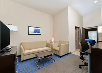 Holiday Inn Express St. Louis West - O'Fallon by IHG hotel thumbnail 6
