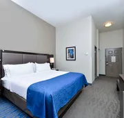 Holiday Inn Express St. Louis West - O'Fallon by IHG hotel detail image 7
