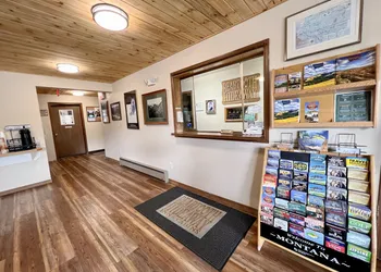 Beartooth Hideaway Inn and Cabins hotel thumbnail 3