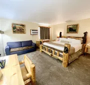 Beartooth Hideaway Inn and Cabins hotel detail image 7