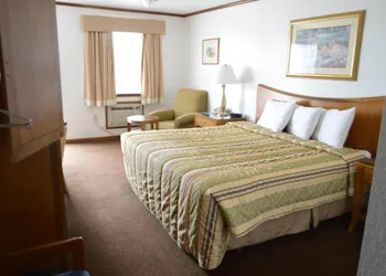 Night Inn hotel thumbnail 8