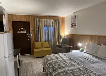 High Point Motel hotel thumbnail 7