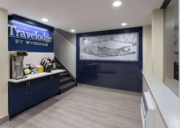Travelodge by Wyndham Manhasset hotel thumbnail 4