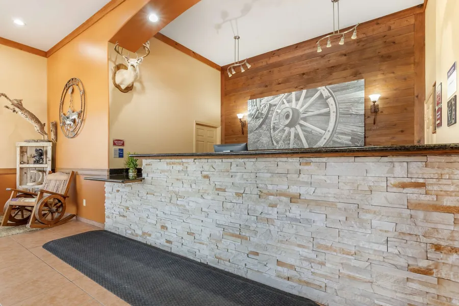 Best Western Windwood Inn & Suites hotel detail image 2