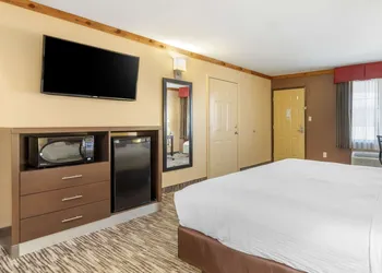 Best Western Windwood Inn & Suites hotel thumbnail 4