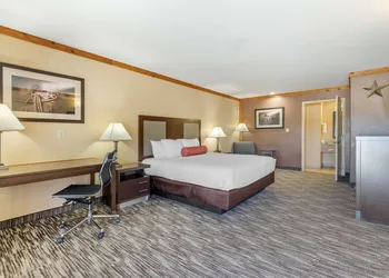 Best Western Windwood Inn & Suites hotel thumbnail 5