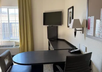 Candlewood Suites Cotulla by IHG hotel thumbnail 8