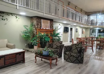 Americana Inn hotel thumbnail 6