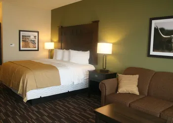 Comfort Inn & Suites Beeville hotel thumbnail 3