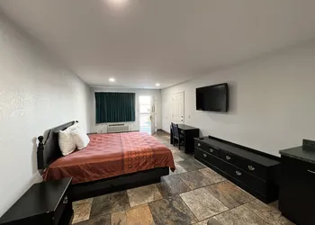 Texas Inn La Feria hotel thumbnail 4