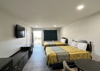 Texas Inn La Feria hotel thumbnail 6