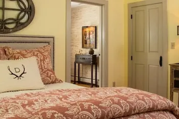 Deer Brook Inn hotel thumbnail 4