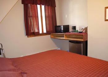 Crandell Mountain Lodge hotel thumbnail 7