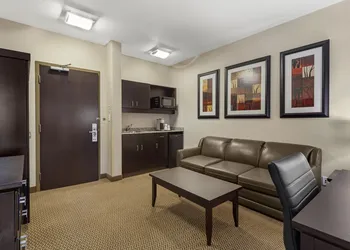 Best Western Plus St. Albert hotel thumbnail 5