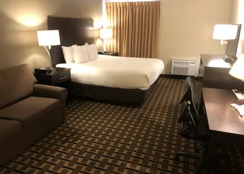 Travelodge by Wyndham Lindsay hotel thumbnail 8