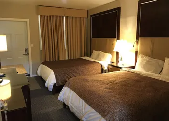 Cardinal Court Motel hotel thumbnail 5