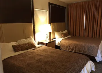 Cardinal Court Motel hotel thumbnail 7