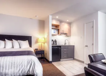 Hotel Vacances Tremblant hotel thumbnail 4