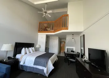 Hotel Vacances Tremblant hotel thumbnail 7