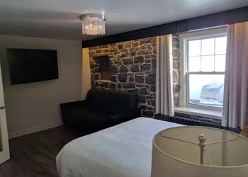 Auberge du Tresor hotel thumbnail 5