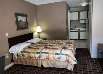 Affordable Suites Burlington hotel thumbnail 6