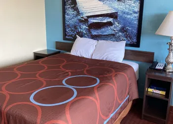 Super 8 by Wyndham Midwest City OK hotel thumbnail 8