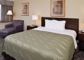 Quality Inn & Suites Montebello - Los Angeles hotel thumbnail 6