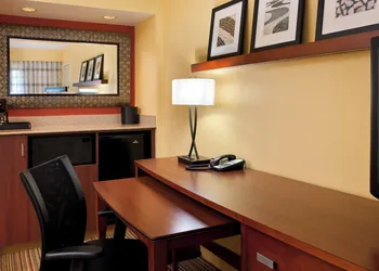 Courtyard by Marriott San Diego Sorrento Valley hotel thumbnail 6