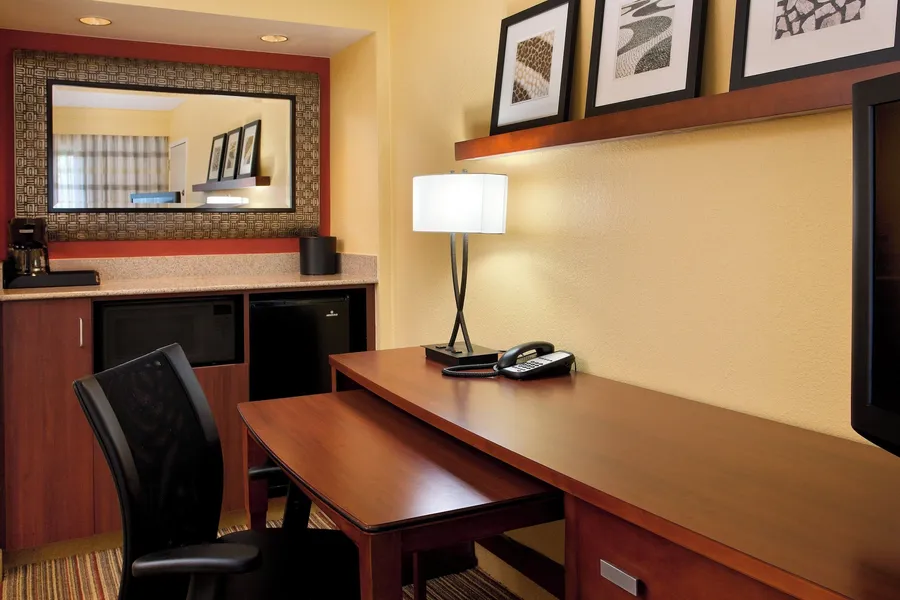 Courtyard by Marriott San Diego Sorrento Valley hotel detail image 6