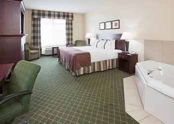 Holiday Inn Conference Ctr Marshfield by IHG hotel thumbnail 3