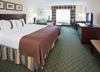 Holiday Inn Conference Ctr Marshfield by IHG hotel thumbnail 6