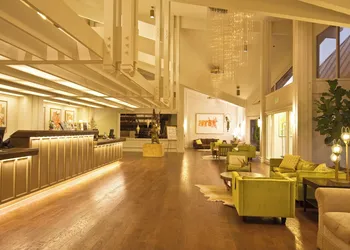 Ashland Hills Hotel & Suites hotel thumbnail 3