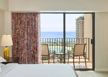 Hilton Grand Vacations Club at Hilton Hawaiian Village hotel thumbnail 3