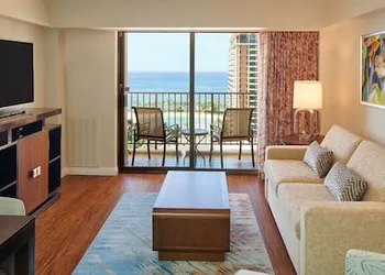 Hilton Grand Vacations Club at Hilton Hawaiian Village hotel thumbnail 4