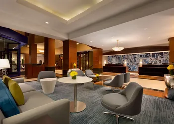 Hilton Chicago/Magnificent Mile Suites hotel thumbnail 3