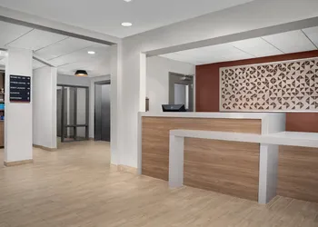 Candlewood Suites Alexandria - Fort Belvoir by IHG hotel thumbnail 2