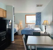 Mariner Inn and Suites hotel detail image 7