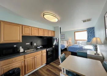 Mariner Inn and Suites hotel thumbnail 8