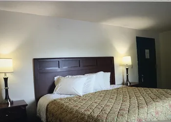 Portlodge Motel hotel thumbnail 8