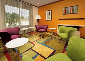 Fairfield Inn & Suites by Marriott Marshall hotel thumbnail 3