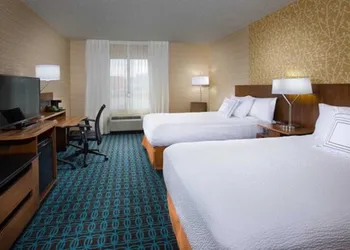 Fairfield Inn & Suites by Marriott Marshall hotel thumbnail 5