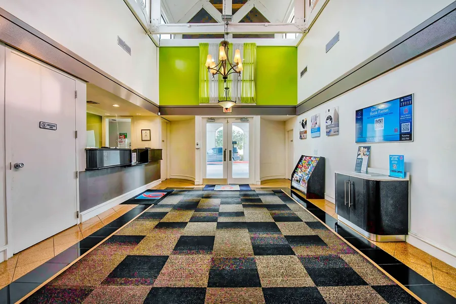 Studio 6 San Antonio, TX - Airport hotel detail image 2