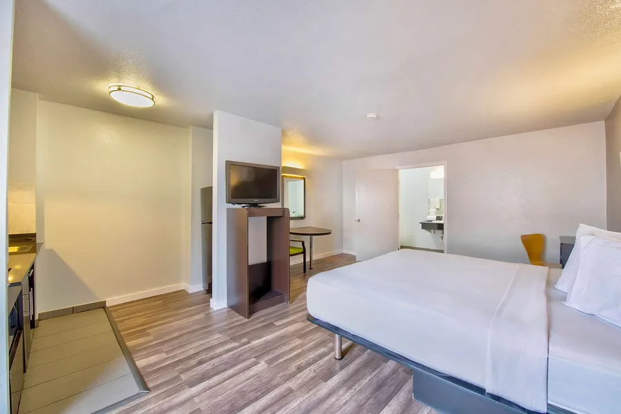 Studio 6 San Antonio, TX - Airport hotel detail image 6