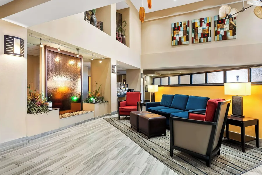 Comfort Suites hotel detail image 2