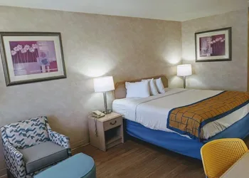 Days Inn by Wyndham Bullhead City hotel thumbnail 5