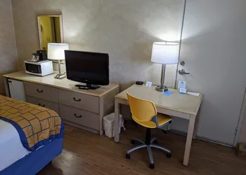 Days Inn by Wyndham Bullhead City hotel thumbnail 6