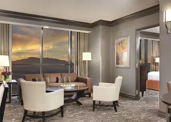 Luxor Hotel and Casino hotel thumbnail 4